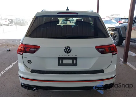 2024 Volkswagen Tiguan 2.0T Se R-Line Black z USA, uszkodzony, nr VIN 3VVCB7AX1RM043852